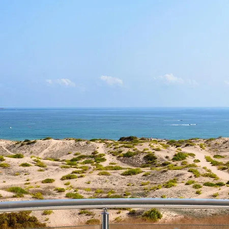 Sea View Free Parking 普里莫尔斯科