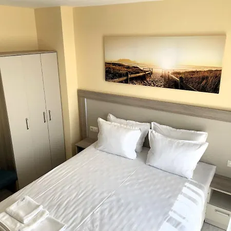Lejlighedshotel Sea View Free Parking 4*