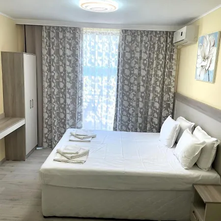 Sea View Free Parking 普里莫尔斯科